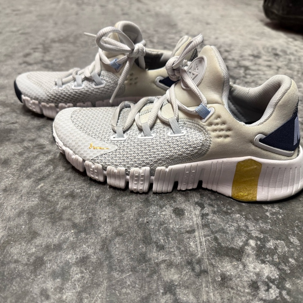 Nike metcom 4 size 6